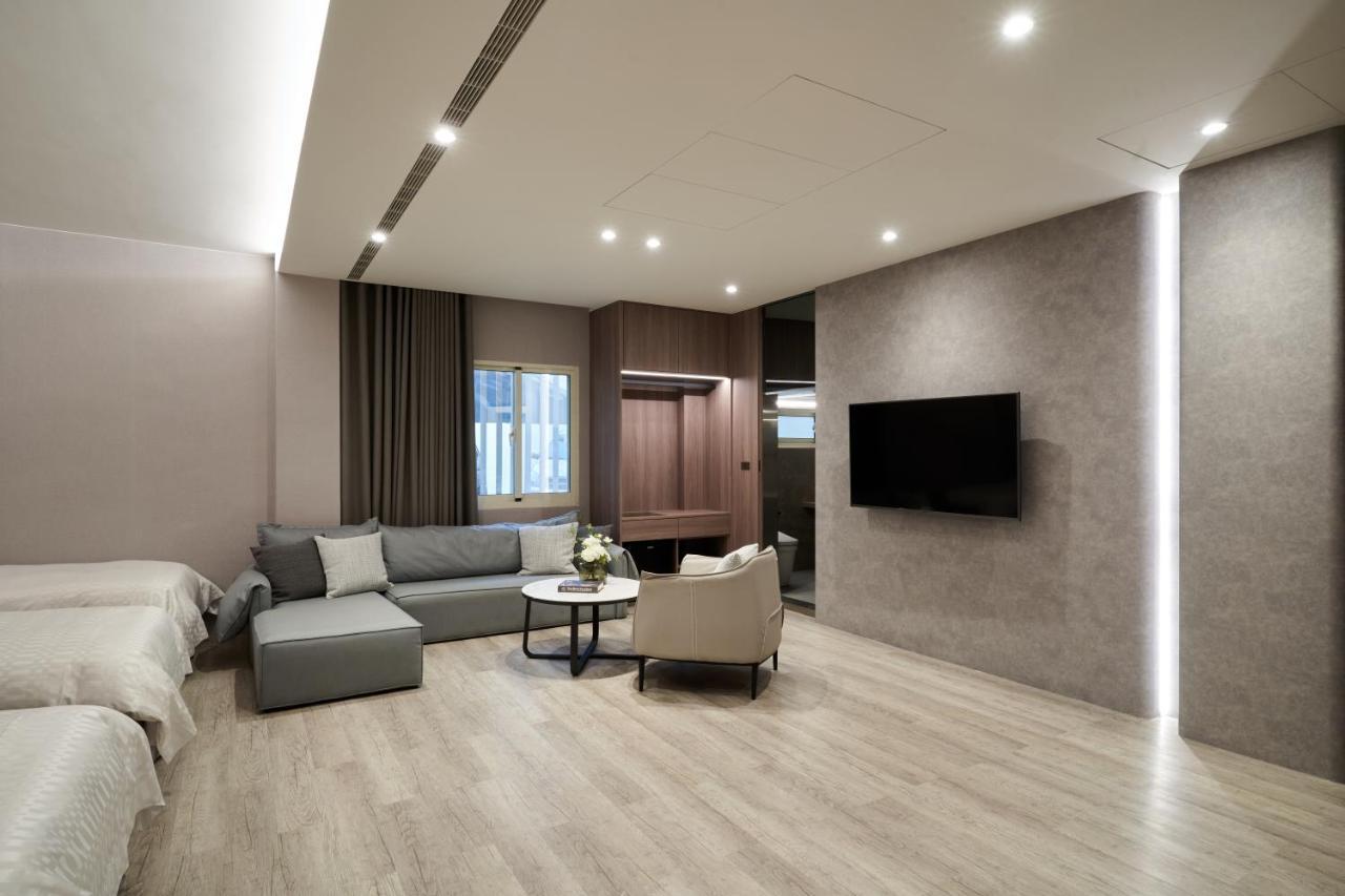 Yung An Business Hotel Dounan Bagian luar foto