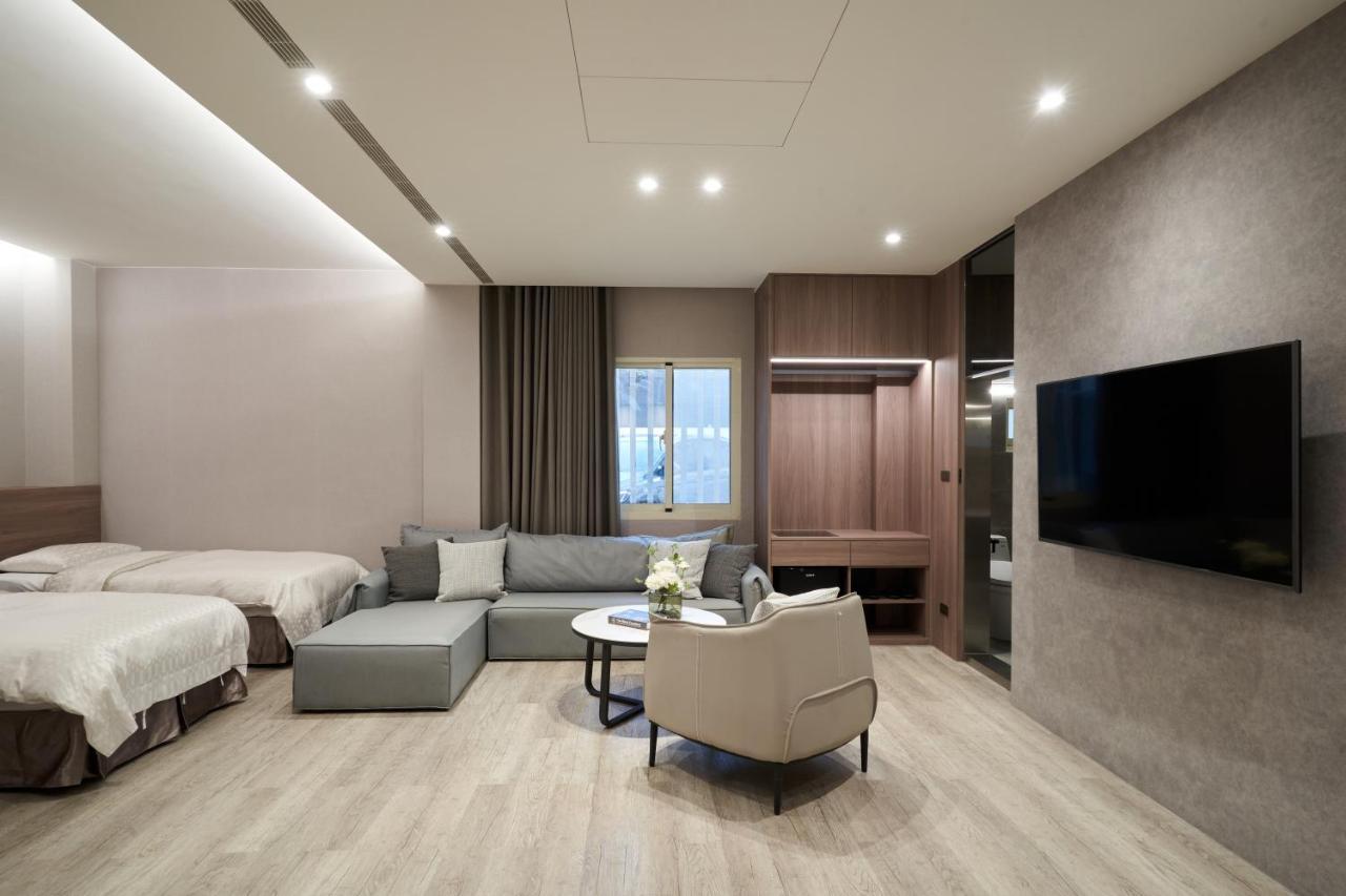 Yung An Business Hotel Dounan Bagian luar foto
